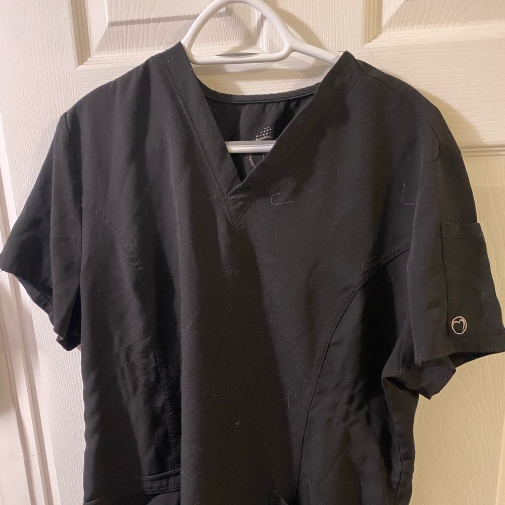 Scrub top